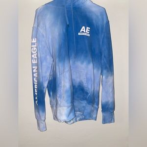 Tie dye sweatshirt:blue and white.  American eagle.  Mens small.  Like new.